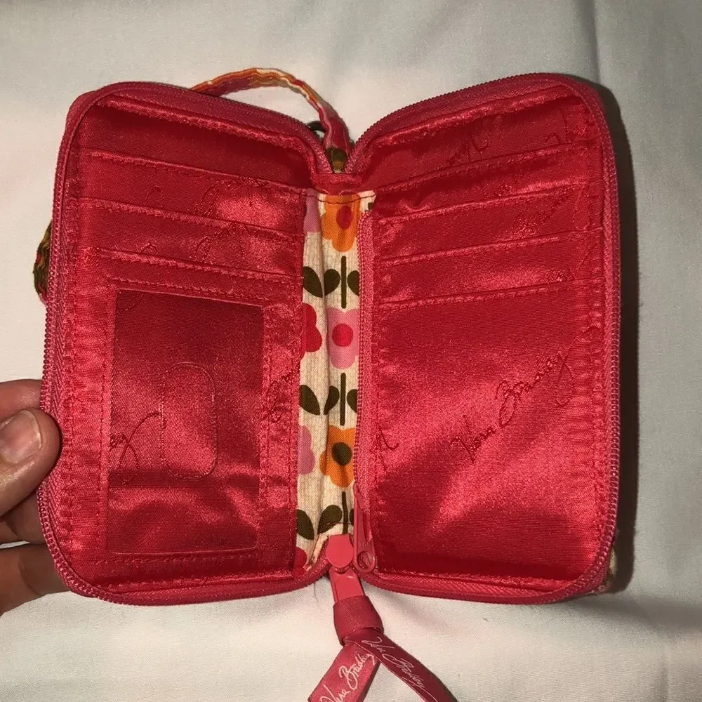 Vera Bradley Folkloric Coral Green Quilted Floral Wallet Wristlet - Picture 6 of 13